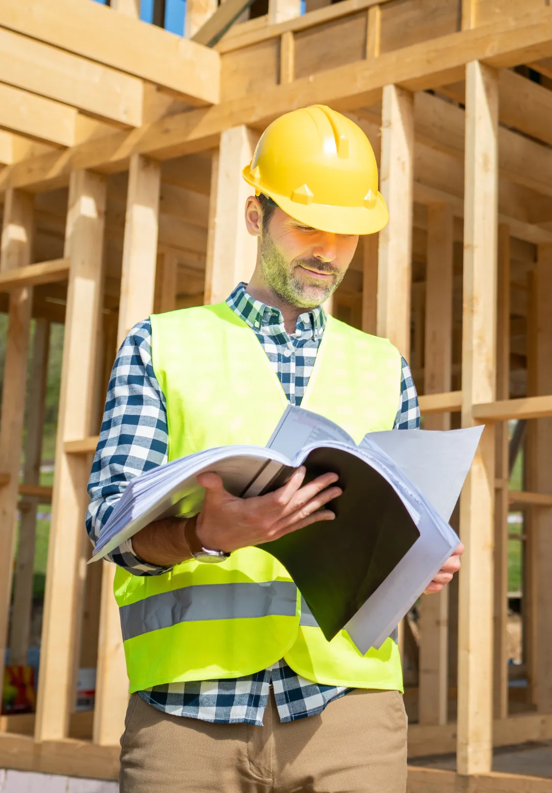 ADU builder planning backyard guest house project in Los Angeles