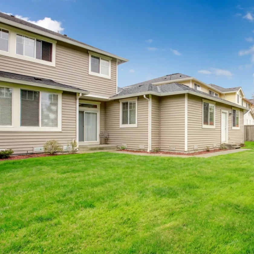 Junior ADU Los Angeles side yard and existing home layout suitable for compact interior living space conversion